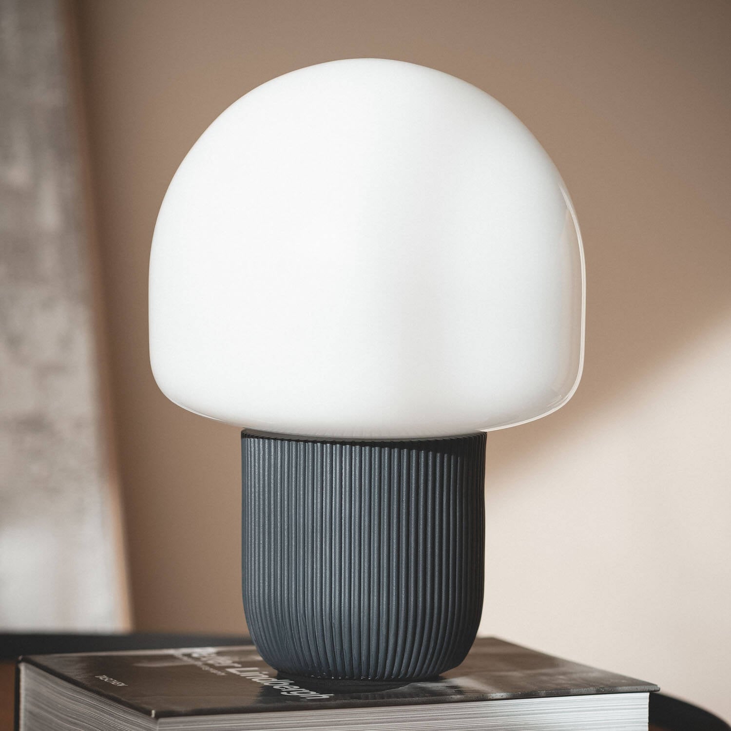 Lampe à poser Résine Nacune - Noire