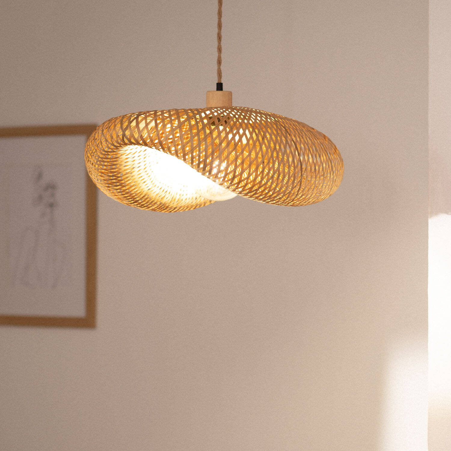 Suspension Bambou Kathu Karatasi couleur camel