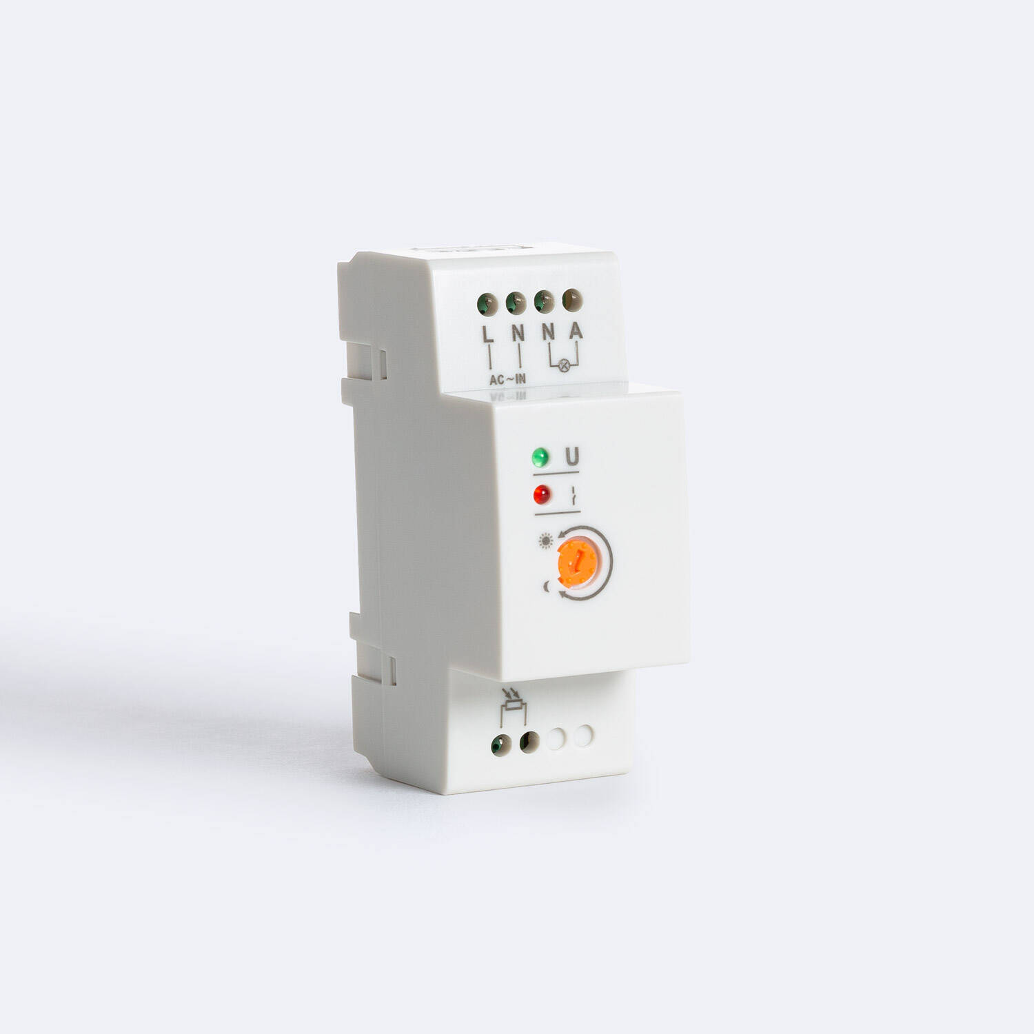 INTERRUPTEUR CRÉPUSCULAIRE 1500W 6A IP44