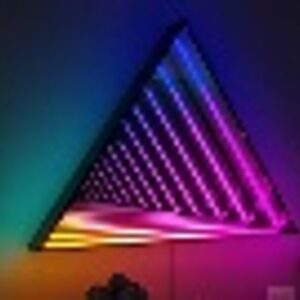 MIROIR LUMINEUX TRIANGULAIRE 50CM*5CM